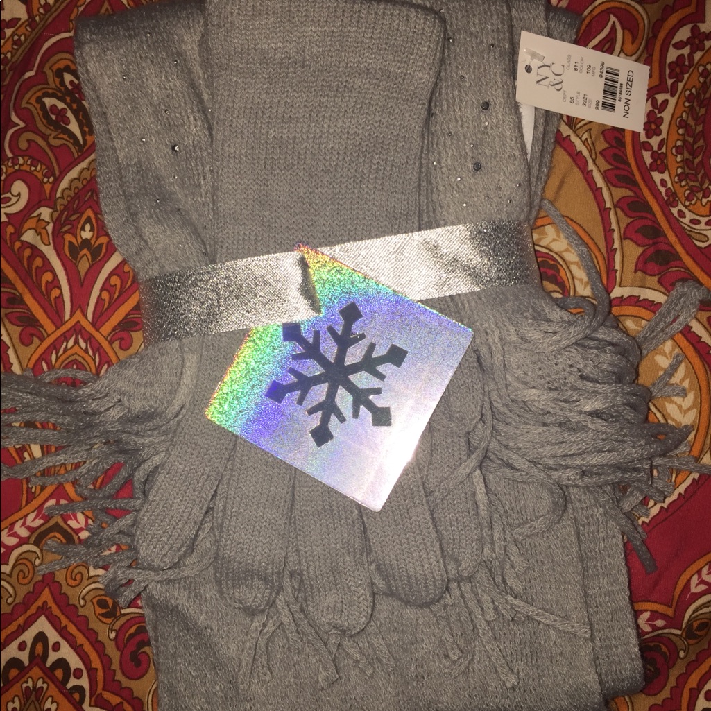 Brand New Scarf Set